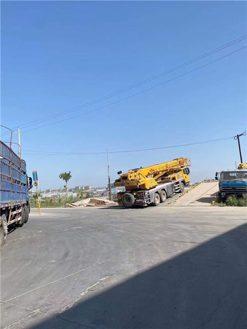 港闸区25吨吊车的租赁价格大概是多少？