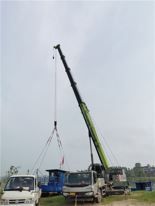港闸区桥梁建设吊装案例